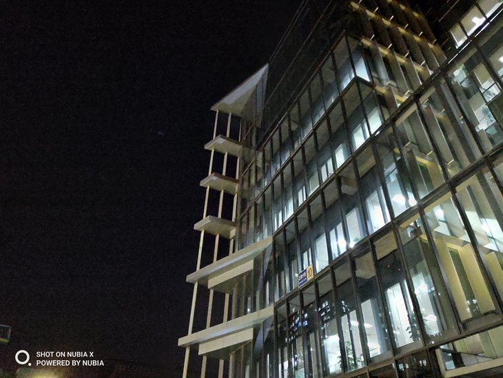 努比亚双摄旗舰曲面屏,努比亚x双屏测评