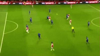 范佩西曼联夺冠凌空抽射,范佩西凌空抽射世界第一