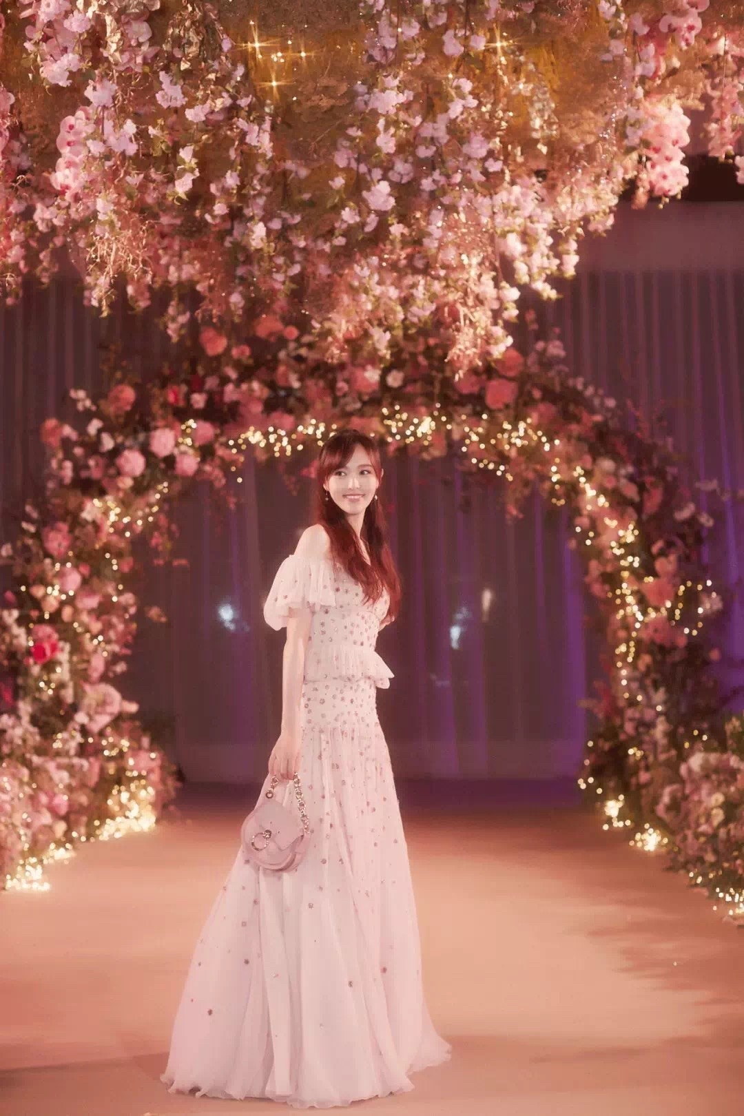 唐嫣罗晋婚礼美照,唐嫣罗晋婚礼晚宴现场曝高清图