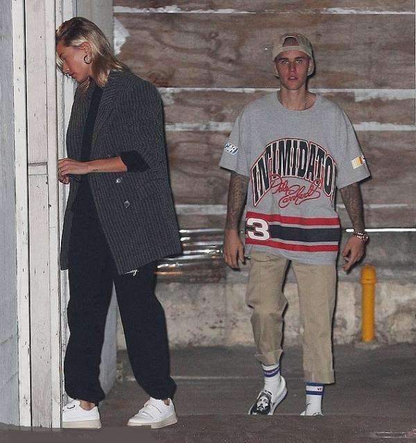 比伯深夜发布长文完整,比伯剪头