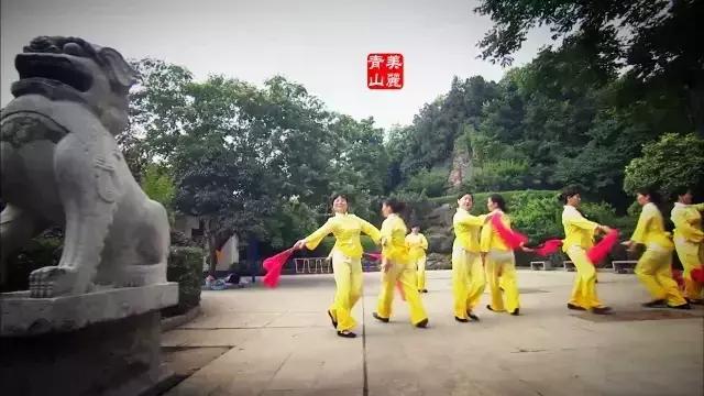 红蓝绿黑你喜欢什么色,红绿蓝清新配色