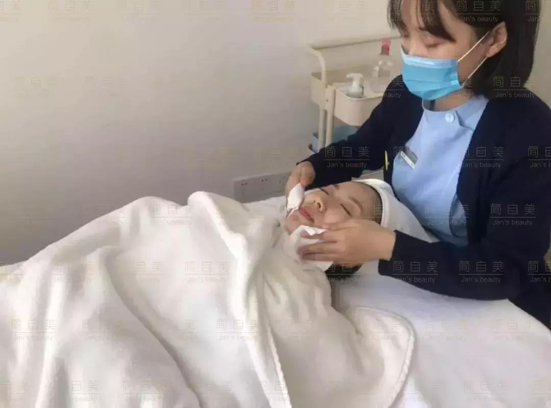 祛斑变美的过程,简美人祛斑祛黄褐斑