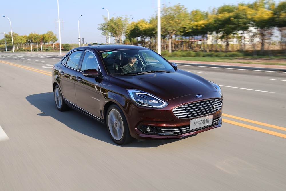 新一代福特福睿斯3缸1.5肉不肉,三缸福特福睿斯测评