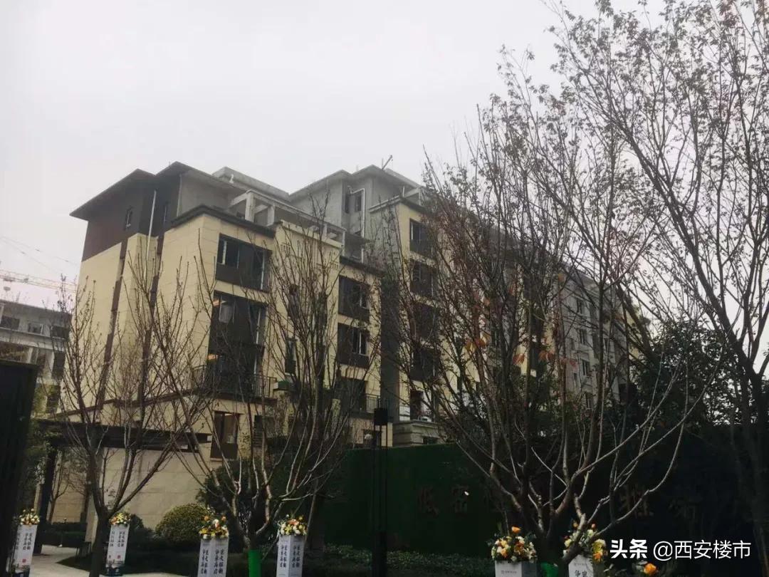 金辉崇文府什么时候交房,金辉崇文府哪年开始卖的