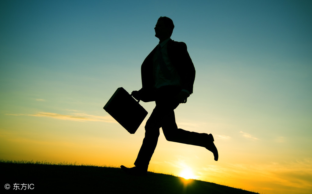 用生命演绎的这场“足球赛”，请你记住：永远别比对方先放弃