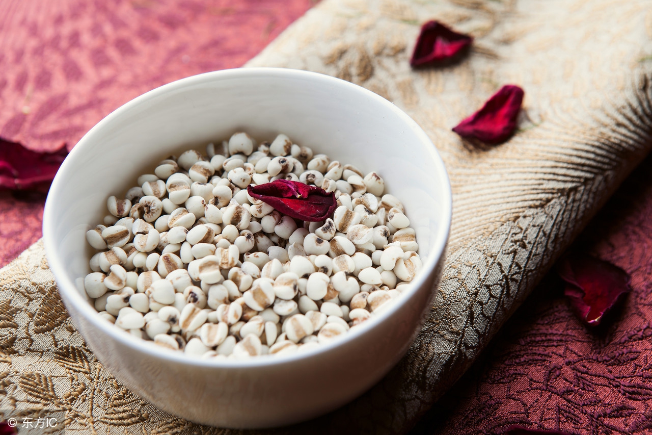 孩子反复咳嗽久治不愈怎么治疗,小孩反复发烧38-39还咳嗽什么原因