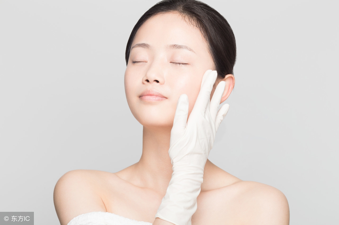 脸起干皮用什么保湿霜,补水和保湿有何不同