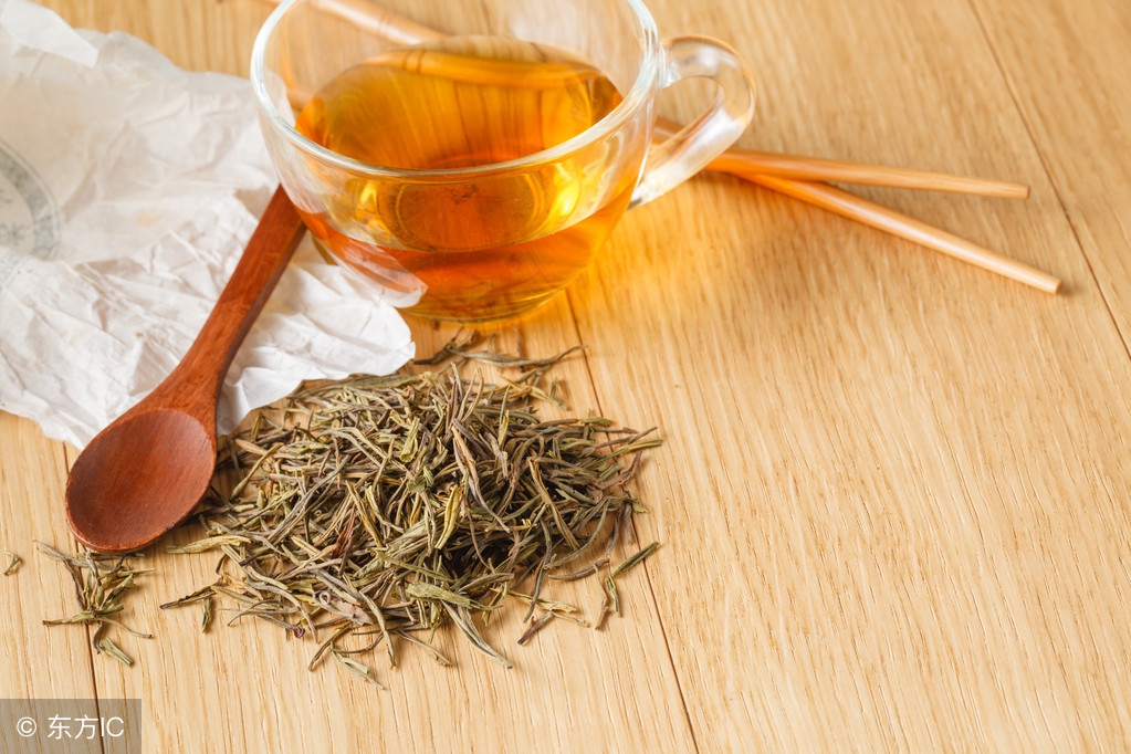 胃病导致的口臭怎么改善,胃引起的口臭喝茶真的有用吗