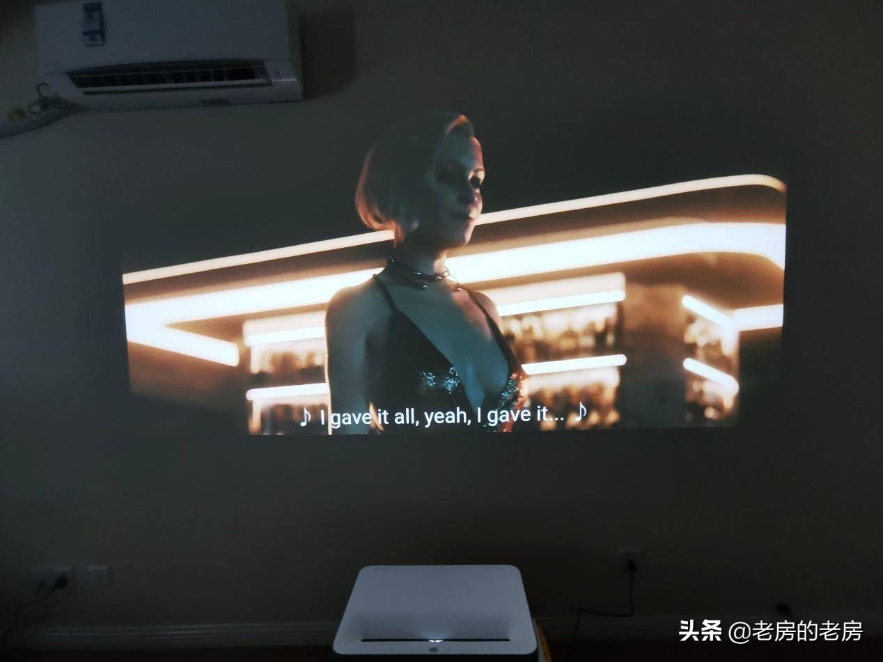 电视投影仪激光电视怎么选,选激光电视还是投影仪