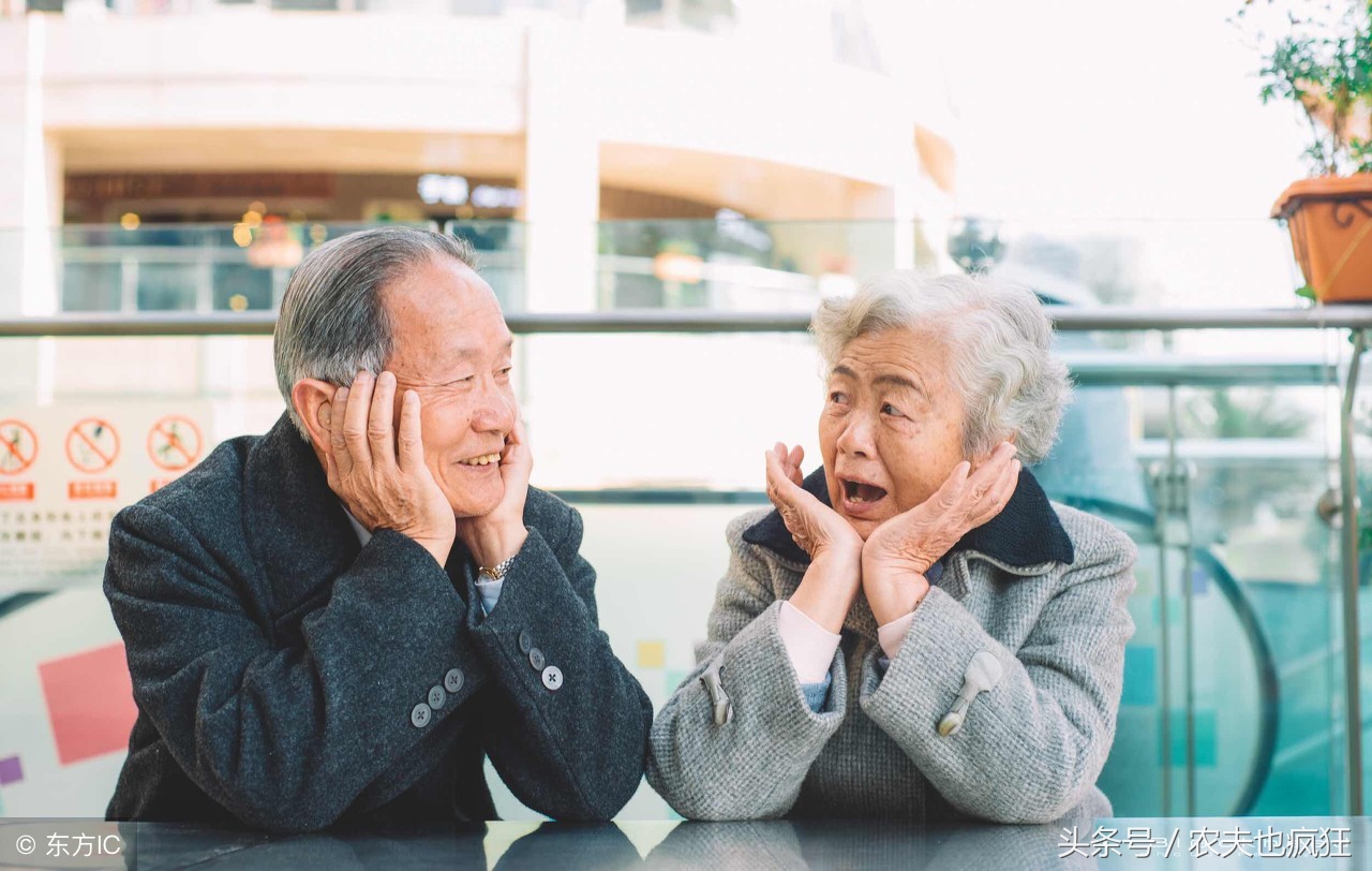 耳不闻人之非口不言人之过,耳不闻人是非口不言人之过