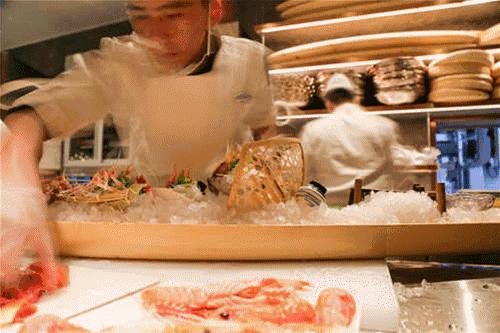 吃海鲜龙虾帝王蟹自助,海胆海鳌虾自助