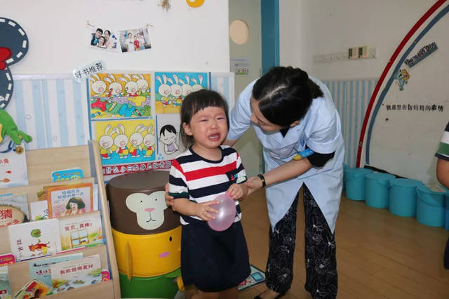 女大学生被老师骚扰后续,13岁女生遭老师骚扰后续