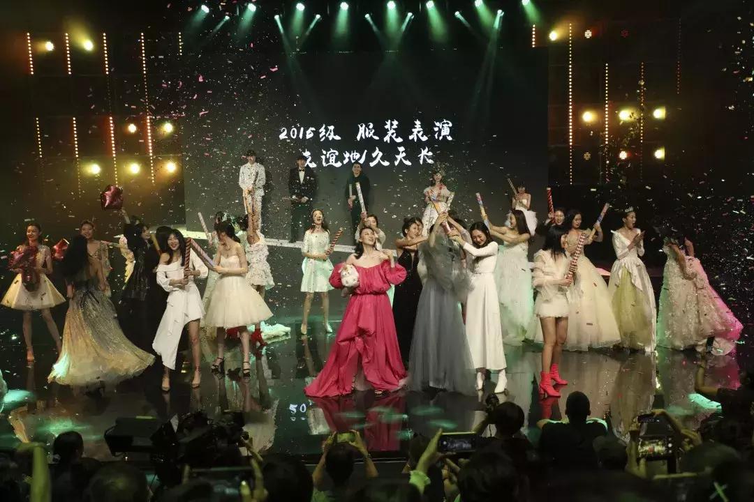 从时尚看艺术如何传承北服2019毕业设计展演