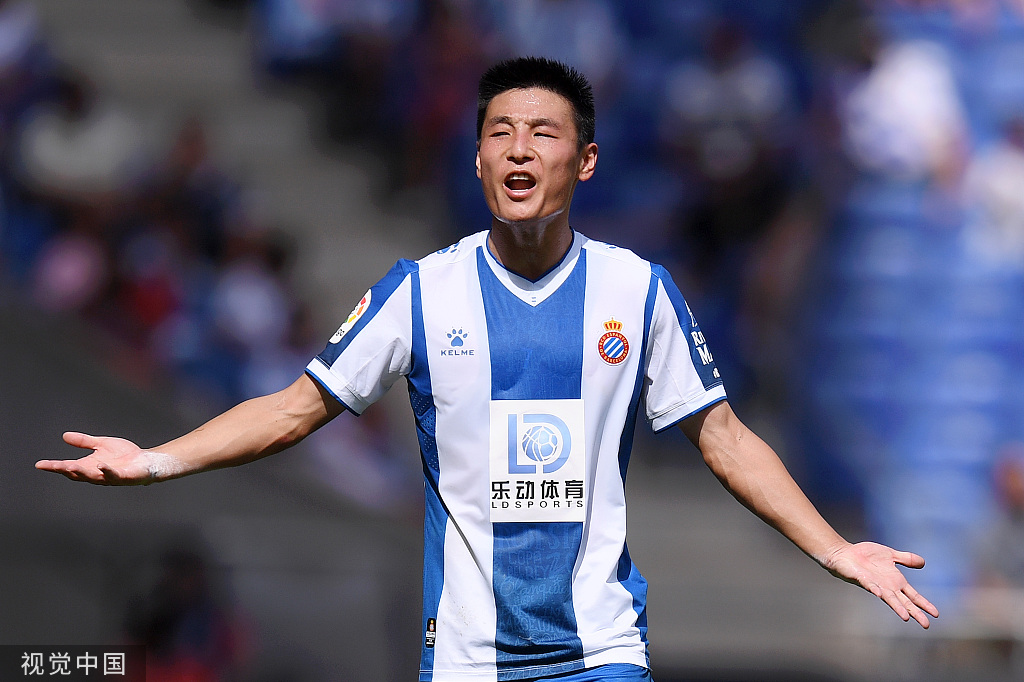 加列戈乱点鸳鸯谱酿苦果！武磊换右路被打穿造点球争议全靠自己