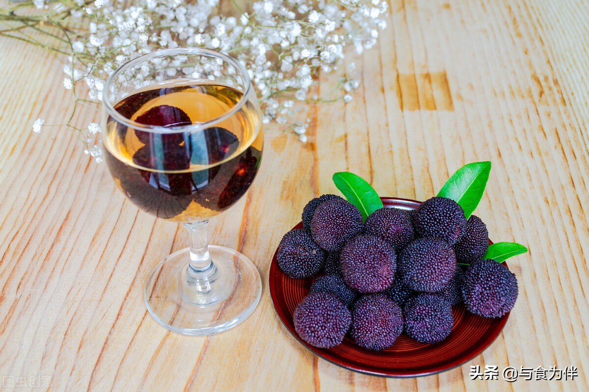 夏天的第一坛杨梅酒,杨梅酒怎么泡好喝又简单