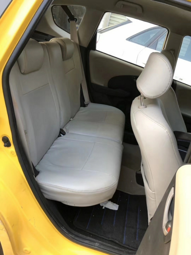 13年上牌1.3排量本田飞度，车况精品，代步神器