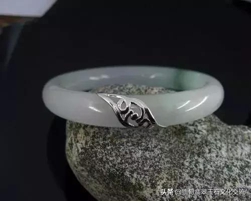 翡翠手镯的水头怎么看好坏,翡翠手镯的基本知识大全