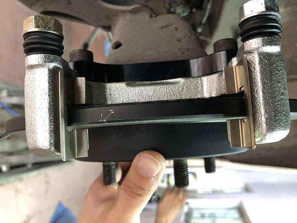 手刹不灵怎么调图解,手刹失灵解决方法