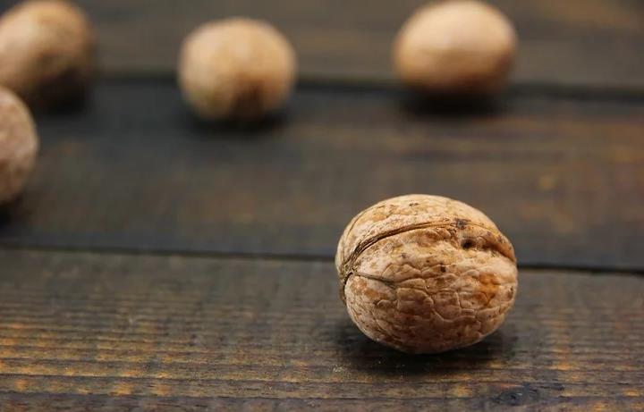 核桃怎么挑选又脆又好吃,核桃好吃壳难剥