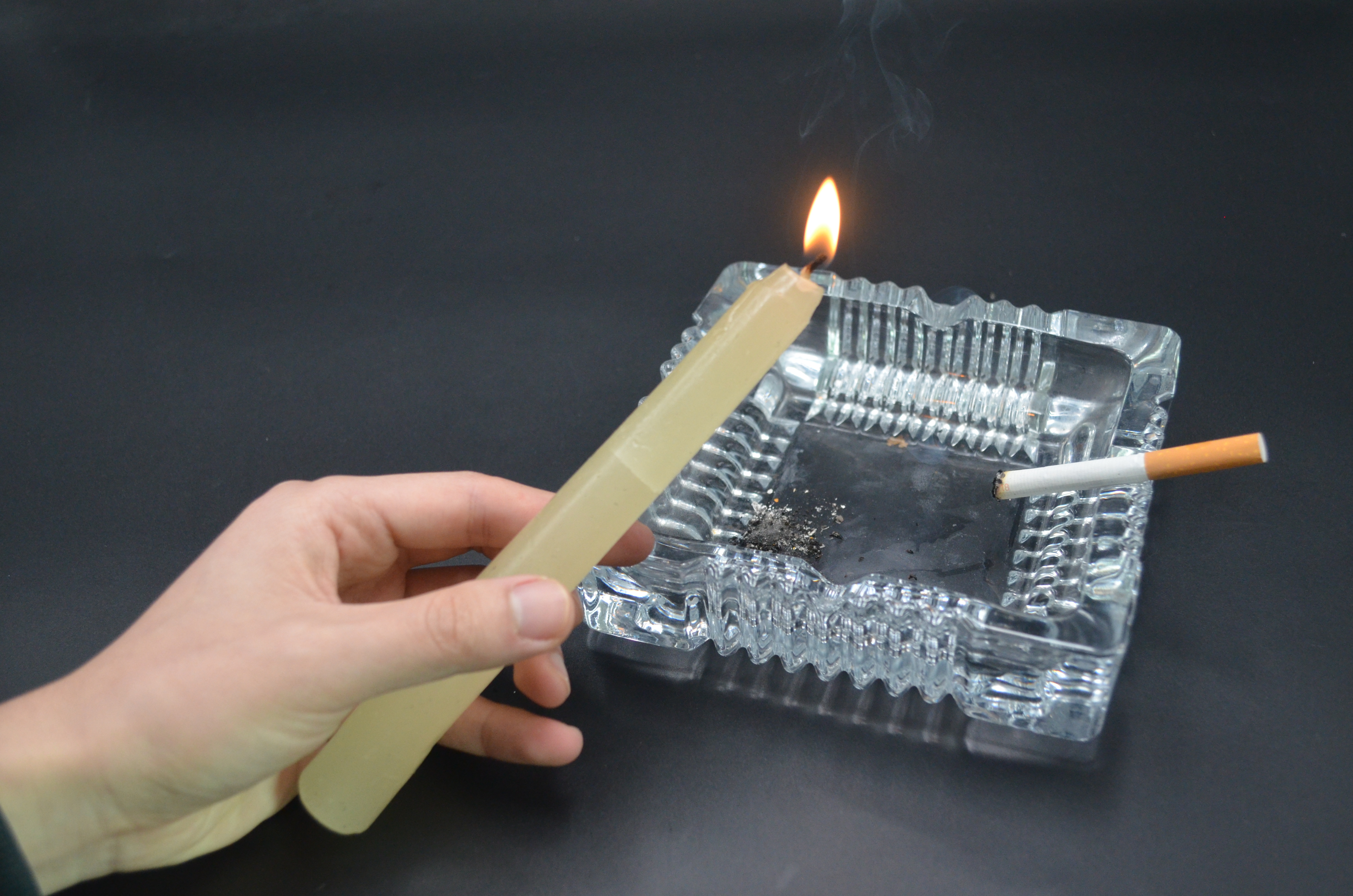 室内有烟味，不用开窗，一个简单的方法，抽再多的烟都能轻松去除