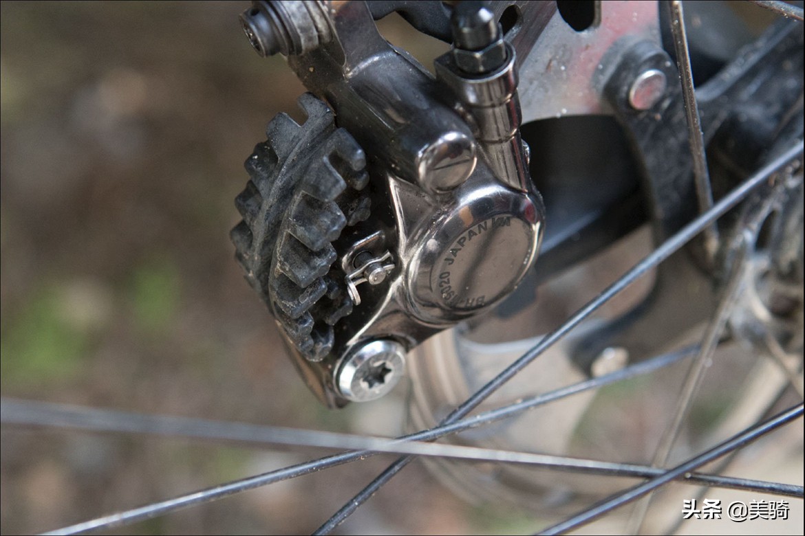 清洁油压碟刹活塞和卡钳,如何清洁碟刹盘