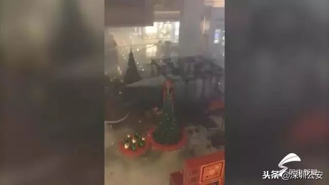 消防科普圣诞树着火怎么防,超火的圣诞树