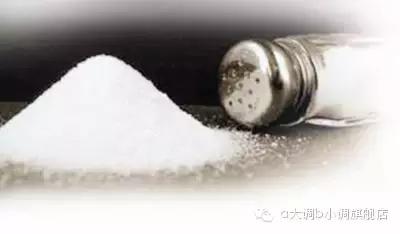 如果衣服上有脏东西应该怎么洗掉,衣服染上黄渍怎么洗掉