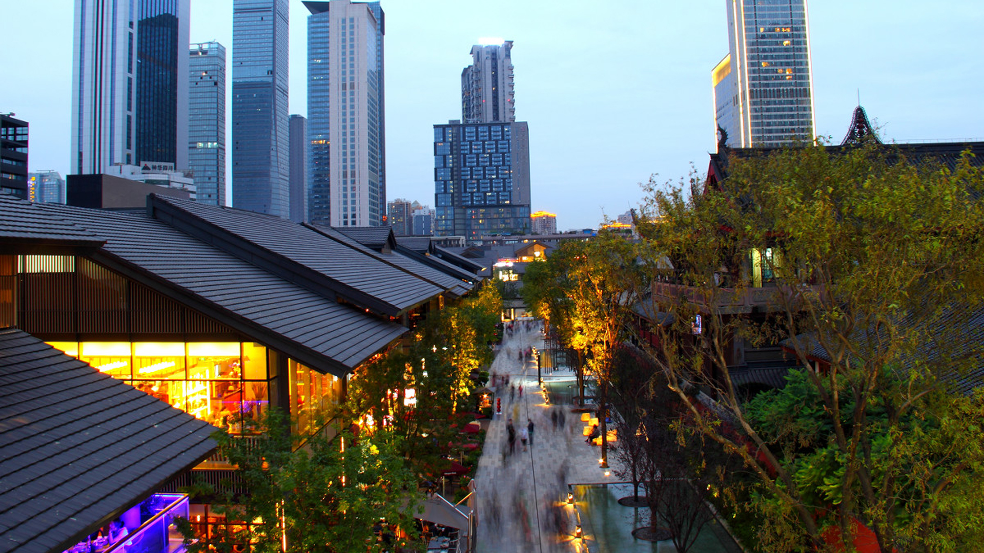 重庆弹子石老街和洪崖洞哪个好看,重庆洪崖洞vs成都宽窄巷子