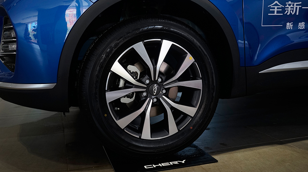 奇瑞瑞虎7plus1.5tcvt试驾视频,峰格设计作品