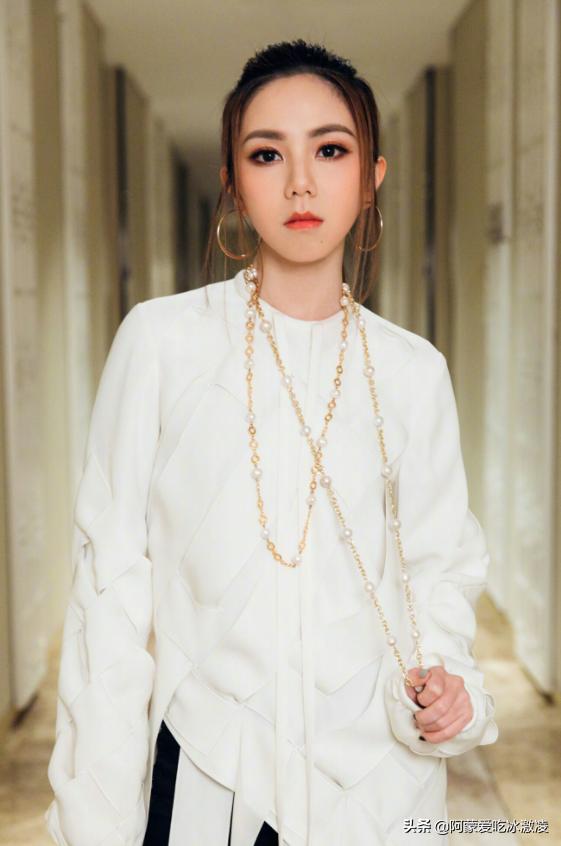 前辈评价邓紫棋存在,如何评价邓紫棋有心人