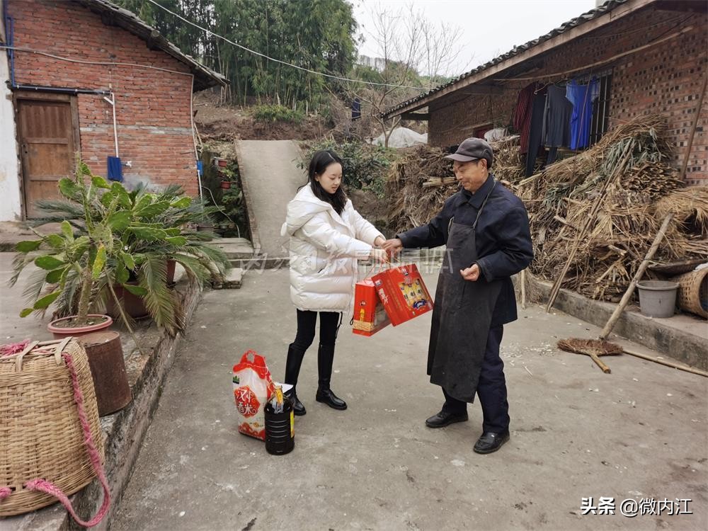 关爱留守老人送温暖活动,关爱老人温暖新春公益活动