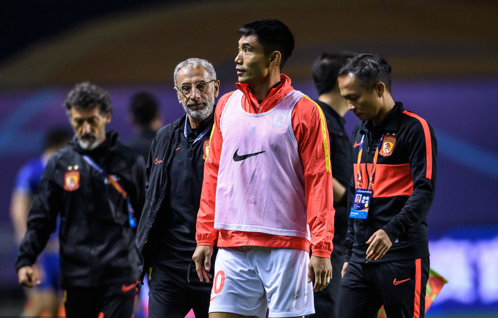 郑智赛后怒瞪观众席会被处罚吗,郑智怒瞪观众席原因被曝