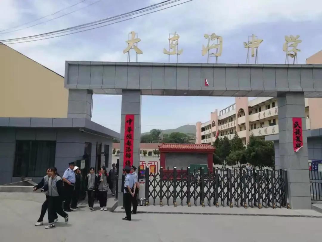 老人丢失现金报警遇捡拾者,老人遗失万元现金后续