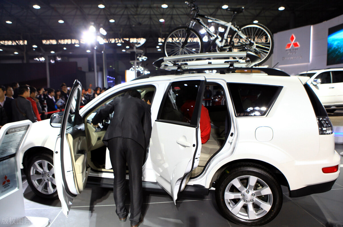 车船税每年只交30块钱怎么回事,车船税每年都必须要交吗