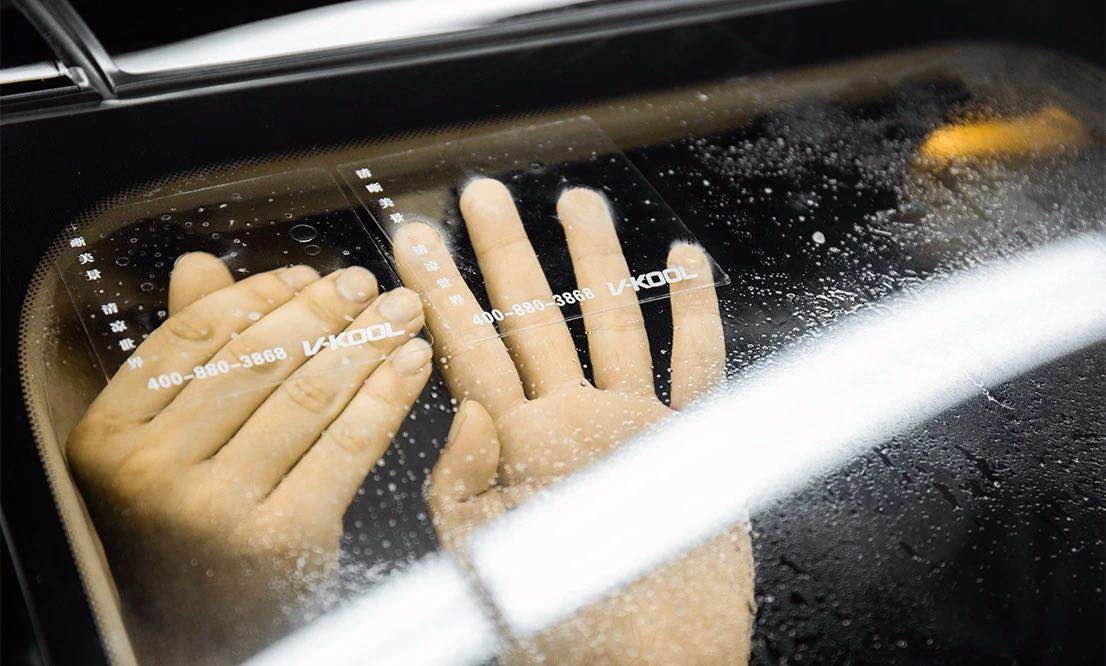 汽车贴完膜不平整,汽车贴膜后注意什么才能不起泡