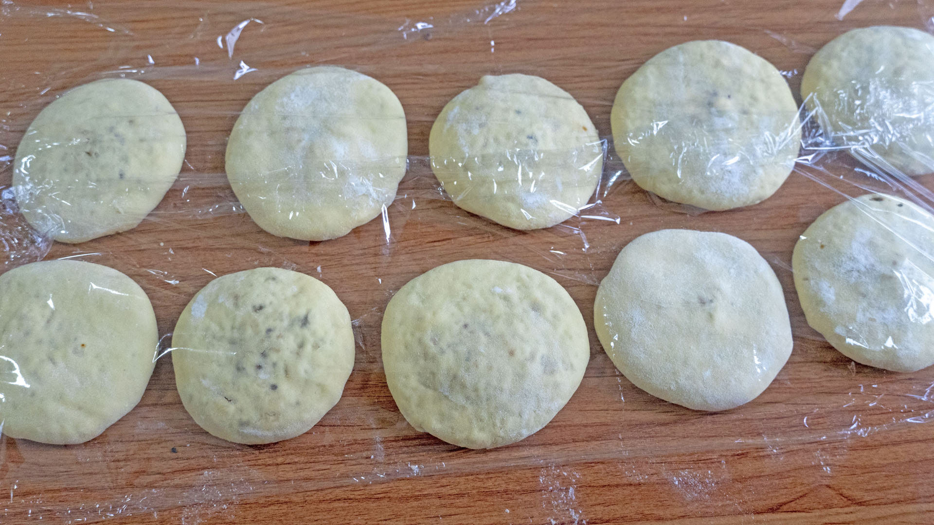 家里用的多功能电饼铛,家里有电饼铛还用买烤箱吗