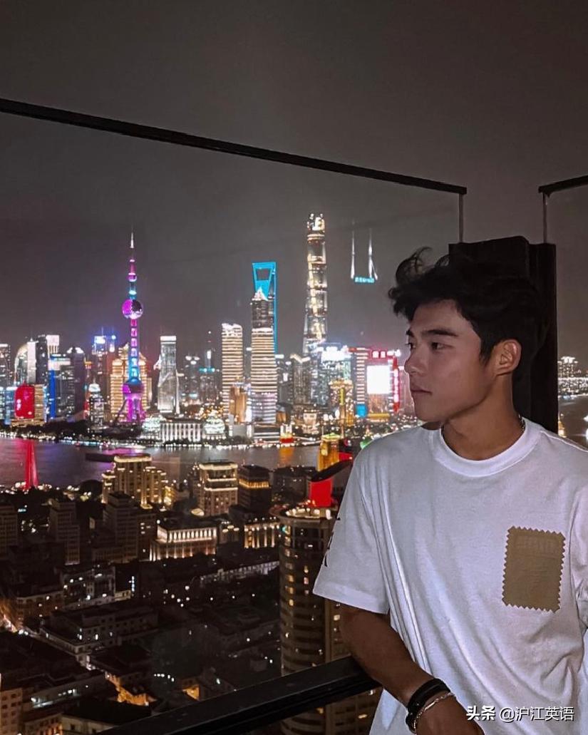 中国足球小将惊艳日本,18岁中国的足球小帅哥