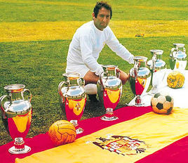 西班牙足球历史上十大球星,西班牙足球明星排名前十