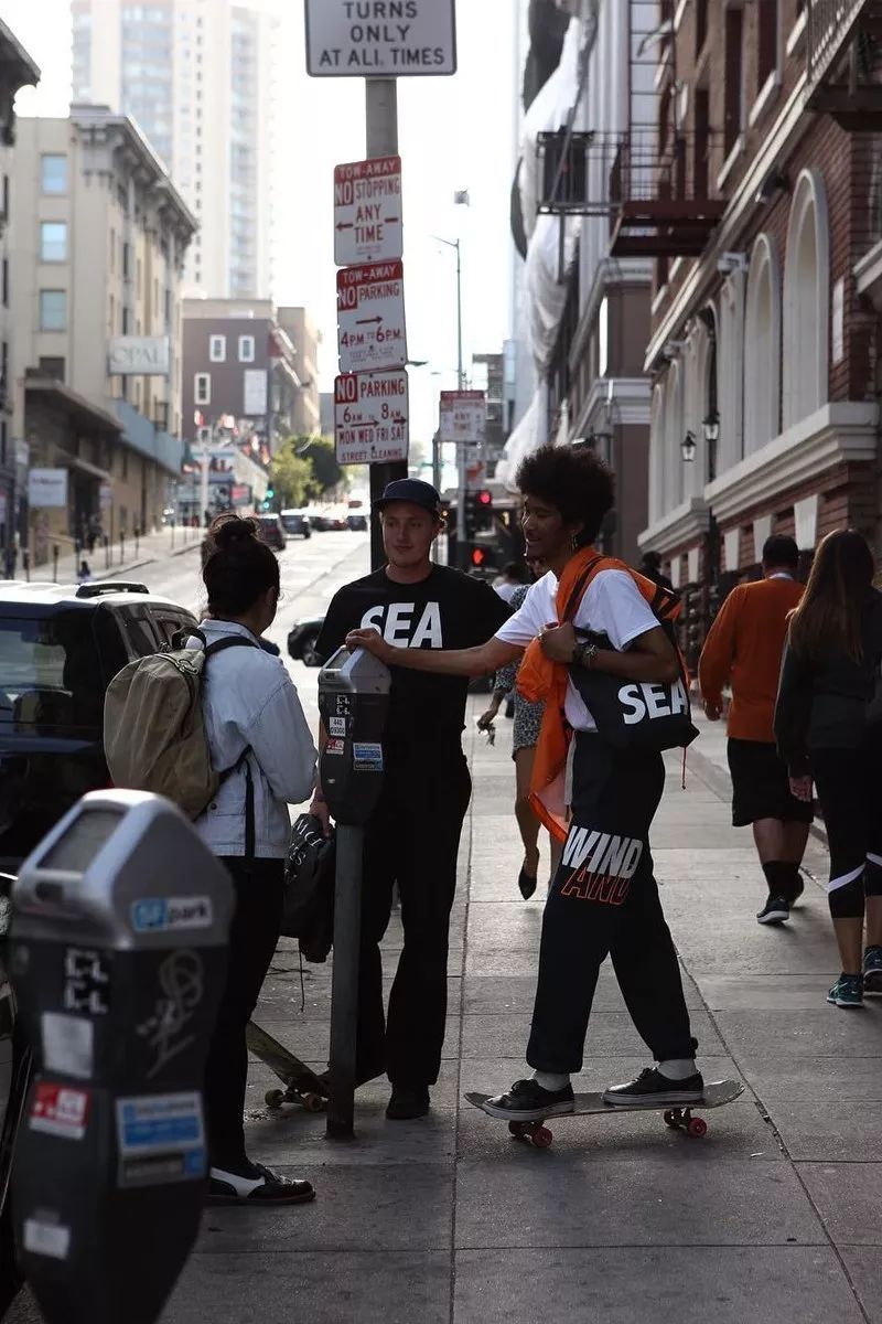 最近很火的明星带货,很火的明星网红带货