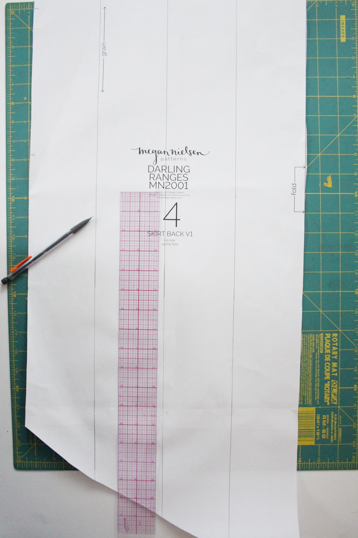 资深裁缝匠教你绘制连衣裙下摆裁剪图，学会这个小技巧，轻松绘制