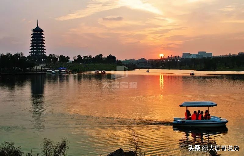 五象湖万科金域中央值得买,五象万科金域中央房价跌了吗