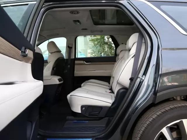 国内无人问，国外卖断货，年销15.6万辆的帕里斯帝打了谁的脸