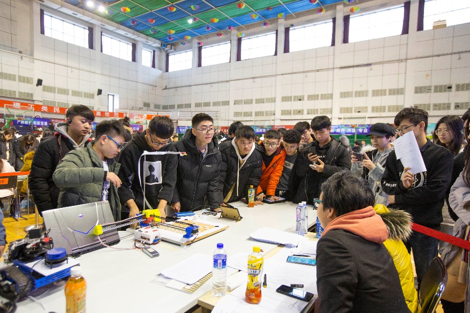 600支赛队博弈科技和创意TRCC第八届全国机器人创意设计大赛举办