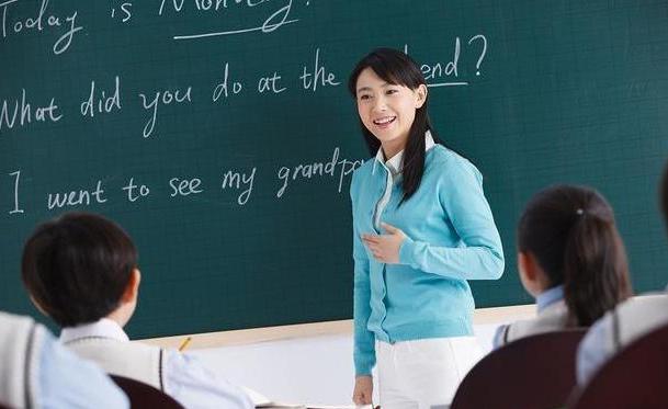 大学生为逃课，网购“人体模特”替自己上课，却不料遭到全校通报