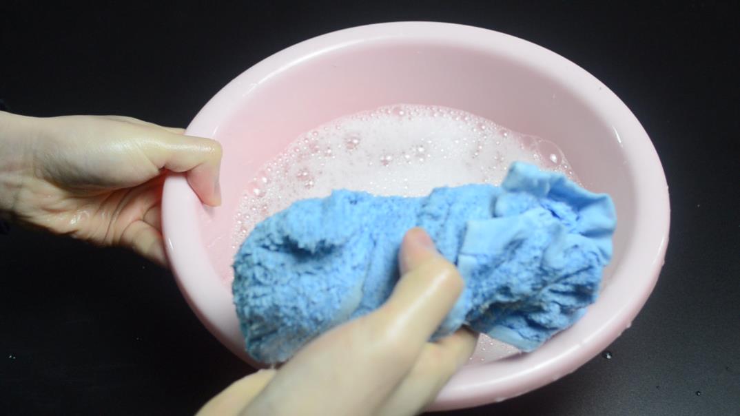 家里的毛巾很脏到底该怎么处理呢,毛巾天天洗怎么干