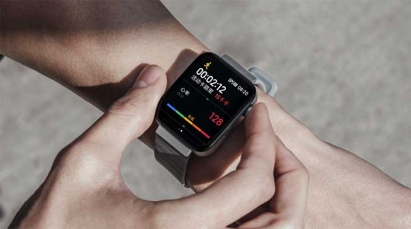 旗舰级工艺与配置、搭载MIUIforWatch，小米手表首发1299元起