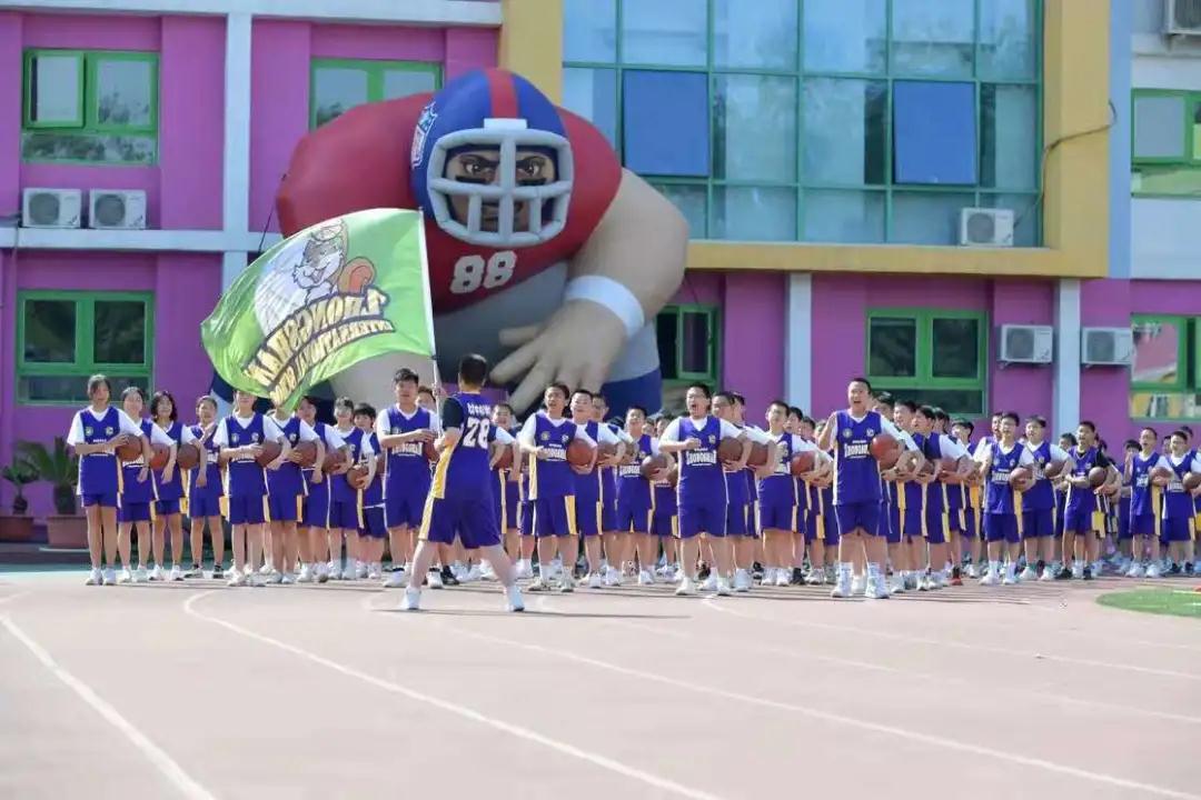 一百多人体育节开场,体育1000人活动