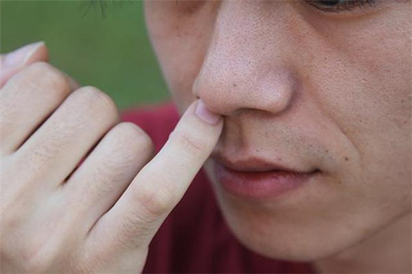 鼻毛太长会有影响吗,鼻毛太长可以拔掉么