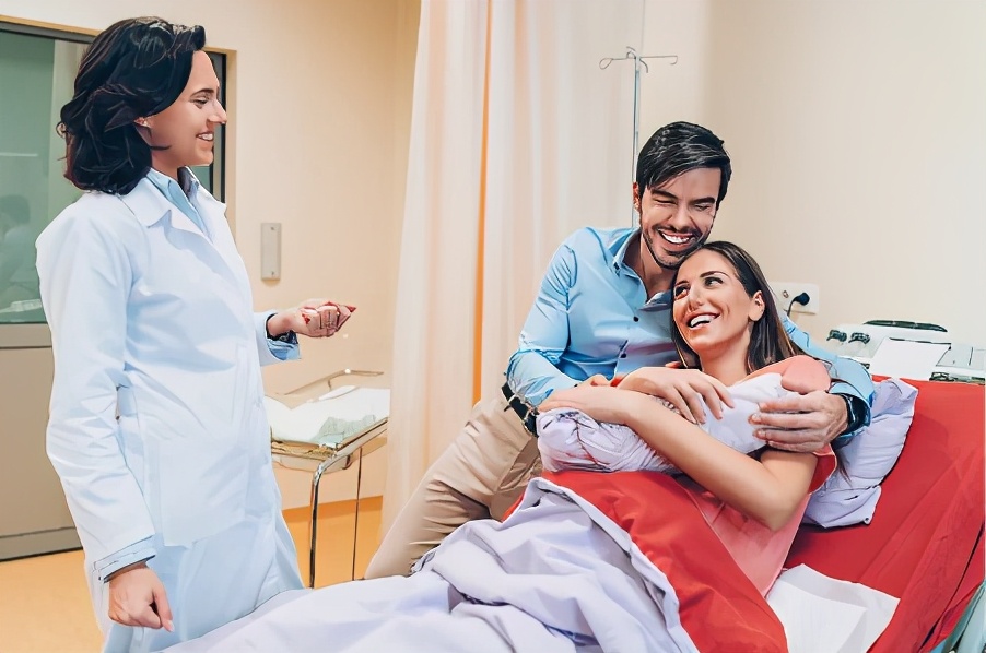 剖腹产妈妈，面临的五大“关卡”，宝爸怎么做才能陪宝妈顺利度过