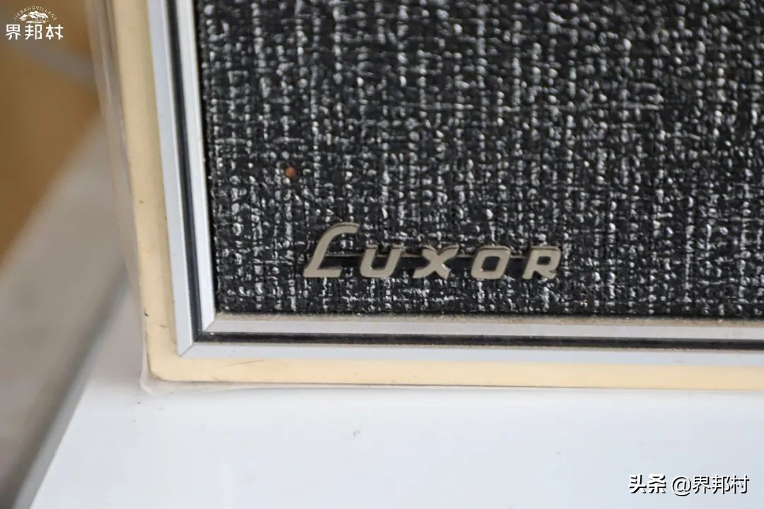 别小瞧这个二手音响店，有的是我们买不起的好宝贝，平时都藏着呢